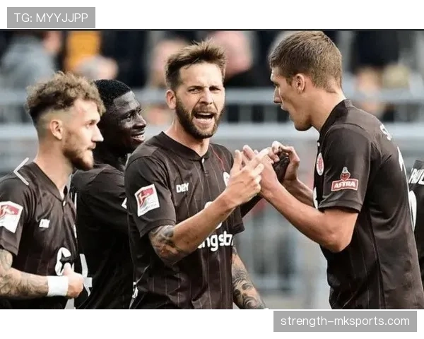 德甲新援首秀惊艳，助球队力克强敌迎关键胜利