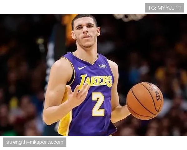 安德莱赫特定位球战术显成效，攻防两端表现抢眼