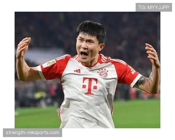 金玟哉正式加盟拜仁慕尼黑，身披3号球衣迎接新赛季挑战