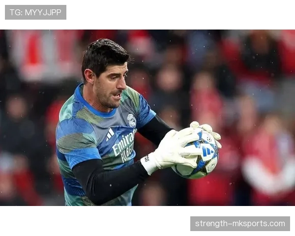 库尔图瓦扑点球技术