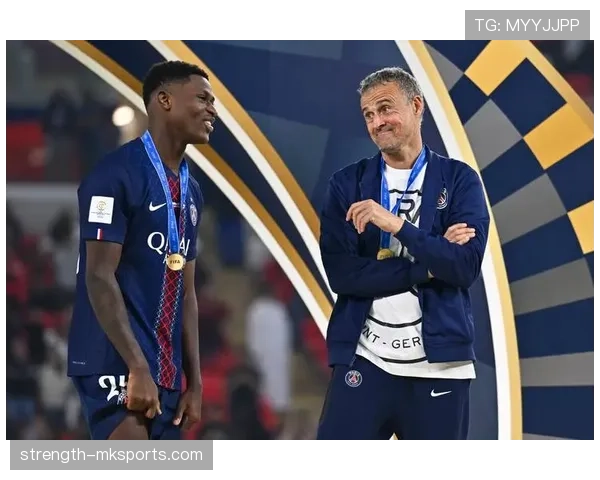 巴黎圣日耳曼主帅最新回应：谈球队近期表现与未来计划