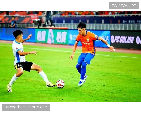 山东泰山越踢节奏越乱,近期表现波动显现,球队稳定性面临考验 山东泰山越踢节奏越乱,近期表现波动显现,球队稳定性面临考验