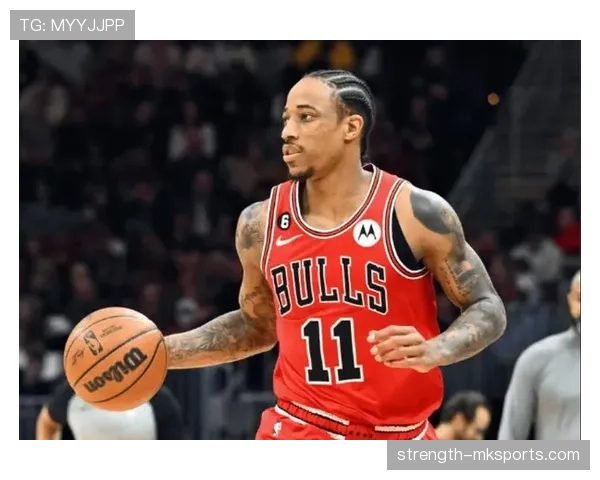 德罗赞关键时刻高效单打砍分 提升球队季后赛得分稳定性